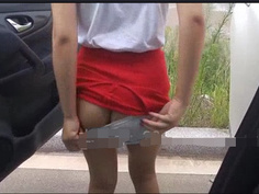 準備停車卻在一旁玩露出 分明就是很癢想被幹了