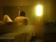 婚期八年索然无味带长腿大白腚骚妻三人行