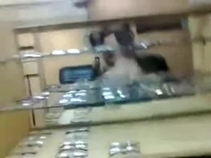 逢甲大學附近眼睛行，下班後老闆幹正妹店員(下)