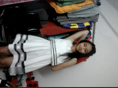 藝校萌妹搞怪自拍 這一脫逗得我們好樂 3