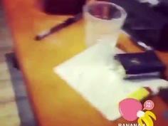 坐在對面的女同事原來是騷貨？