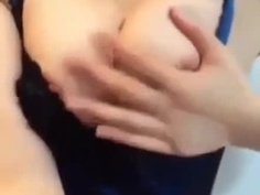 太莎必死了!台北人妻兼職，用自己的大奶來打廣告