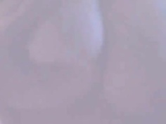 一手無法掌握的巨乳！嫩妹好兇讓男友盡情揉捏衝撞...用喘息聲表達她很舒服很投入