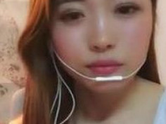 著名女主播闪露被疯传 太快了，没看清