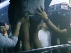 여자친구 클럽보내면 그냥 걸레되서옴ㅋㅋㅋ 만져도 좋다고 서있네 국내 최고수위 야한웹툰은! :