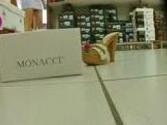 pantyless at shoe store