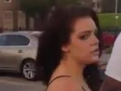 美国女人撕逼打架（是真的撕逼）场面堪比 WWE