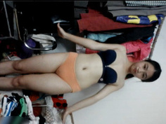 藝校萌妹搞怪自拍 這一脫逗得我們好樂