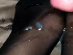 回家赶场去第二个情人哪里给我丝袜足交最后射在她的脚上   高端交流———————————————————————————————–群471742529