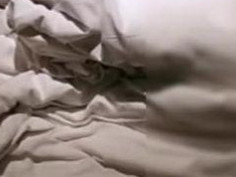 幹了老婆還有小姨子！讓她們互相摳摳再吸吸我的鳥：看誰水比較多