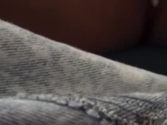 臭臉妹自己玩到高潮還流白汁