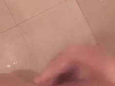 差点儿把手机给淋湿了，感觉拍得不怎么好，不过还是谢谢哥哥们的热情满满！