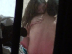 在家做愛結果窗簾沒拉 讓對面大樓都欣賞個夠