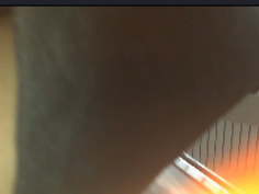 真‧偷拍神人!!趁搭電扶梯偷偷地拍穿短裙的騷妹 被發現就完了 2