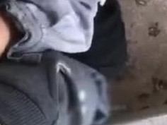 女主播勾引健身教練到女廁操逼本來是要在戶外乾的有綠化工在種樹對白清晰