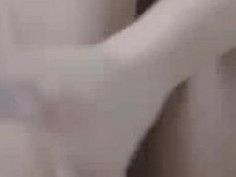 美女自慰高潮，淫水乱流