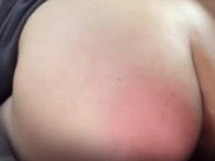 駅に向かって、多くの人が通る歩道のすぐ脇で、ブロック塀一枚隔てて牝犬は、朝っぱらから四つん這いで犯される… フフフ…