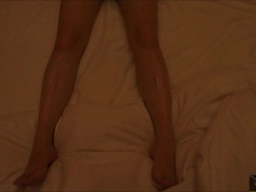 酒吧帶回喝醉的美女小春，開房玩弄操B