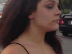 外國女子打架 衫都扯甩了