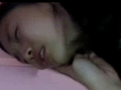 [臉部認正!]未看先猜國中的嫩妹愛愛流出，夾帶不知所措的神情更是精彩