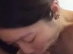 由于微博限制视频时长，需要更多完整版国产自拍视频的狼友们请咨询客服微信:luluyingshi3
福利总群每日稳定更新优质国产自拍视频、更有私人定制不和谐不封号云盘(几百种类型提供定制)