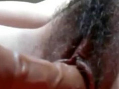 一张骚货聊 由于微博限制视频时长，需要更多完整版国产自拍视频的狼友们请咨询客服微信:luluyingshi3 福利总群每日稳定更新优质国产自拍视频、更有私人定制不和谐不封号云盘(几百种类型提供定制)