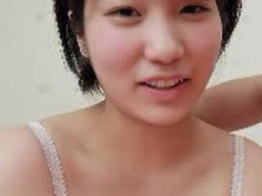 日本女大生初次拍攝AV 表現的意外熟練