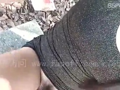 真空出门野外摸胸尿尿被小孩看到