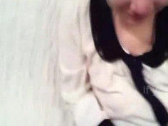 學生妹替男友口交到哭起來