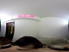 可愛小妹妹幫你吸奶頭和口交