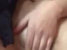 指缝间的水嫩～就像熟透了的果实～