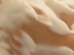 自取其乳！G奶「Q彈妹」揉胸整個“波動級別” 看得我IN了！