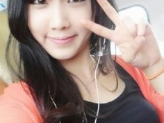 約到無敵清純妹一到房間立刻被撲倒！妹子邊吸吐邊回答「是第8個男人」:表兄弟一堆!!