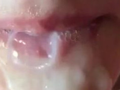 行走的春药
夫妻交友 骚逼投稿 NSFW