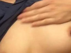 4/5人妻自拍 妈的你负点责任，这个是韩国女人，未婚有男友，在新加坡住，你这上来就盗人家视频还说是人妻，妈的打死你