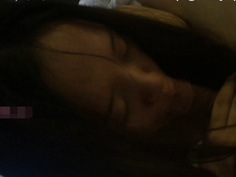 本土清秀的小妹給哥舔蛋蛋 不自覺就口爆了