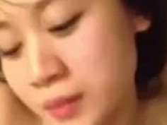 再来另一位速约网友回馈大家的视频，单身狗的你还不行动等什么，现在有这个机会给大家，各地单身美女，人妻，大妈急着等大家的老二救亡，你真的想自己的老二没用武之地，放着等生锈吗??