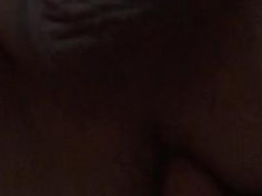 又是一个我干男票的视频??? 拍摄的时候是傍晚 没开灯凑乎看吧233 好可怕⋯⋯