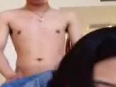 女友过生日，正好情人有空，自然是他们2一起庆祝，让我在家待着啦。寂寞的夜晚，女友还是很体贴的给我发来了QQ手机视频~ 让我也耳闻目睹下她生日夜晚的精彩。我真是太幸福了。 Mhhh - Khunlatex