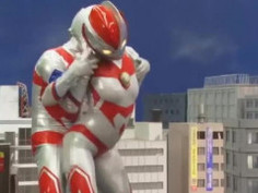 Hahahahahahahahahaha 制造小奥特曼 真强 人才 看到一个动漫的不容易啊