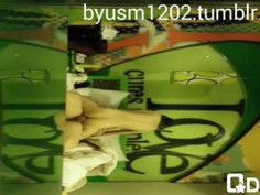 오랜 시간만의 섹스……….일때문에 한동안 만나지 못했던 내 섹파~ 근처 모텔로 바로 ㄱㄱ~ 그리고는 마치 내 좆에 굶주린양 내 젖꼭지부터 가슴 허리 배 좆 순서대로 고양이처럼 혀를 낼름거리며 핥아 내려가기 시작한다. 이날 나도 많이 굶주려 있던 상태라 섹파의 보지를 미친듯이 빨고싶었는데 어찌된 영문인지 섹파가 날 애무하다가 내가 흥분을 하기보단 섹파가 날 애무하며 흥분을 했는지 보짖물이 흥건히 적셔진게 흘러나올정도였다.섹파가 날 올라타서 내 좆을 잡