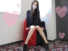 【初体験！】奇跡のEカップ神乳SS級美女まさかの初挿入「おちんぽ欲しいぃ♥」スレンダー美くびれ＆美脚を窓から見せつけクリ摘まみながら淫語連呼し膣内ピストン【モザ無】おまけ写真集有 FC2-PPV 685333 - 1