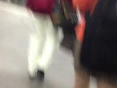 南韓地鐵尾隨抄底偷拍美腿短裙～61