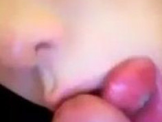 超正女友～每次幫我舔都很用心，還讓我留下影片隨時可以撸！！（有影）