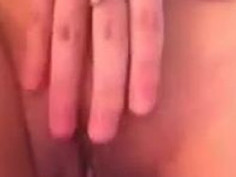 [國語發音]剛剃毛人妻傳自慰影片給老公！！不小心傳錯外流～（有影）