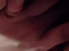 ［露臉］調皮小妹居然露出她的小縫縫～摸完在試味道 （有影）