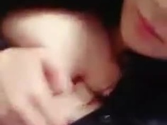 19歲少女的發育實力！白皙G奶乳晃超養眼！想要揉手還要夠大：想抓著對她拼命衝刺1