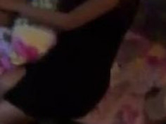 [國語對話自拍]等下叫好聽點！大學女宿舍淫亂～狂揉大奶學妹胸器影片瘋傳（有影）