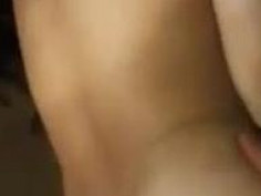 [國語露臉]「舒不舒服阿」搞上插花班人妻學生，直接在客廳沙發開始大戰（有影）