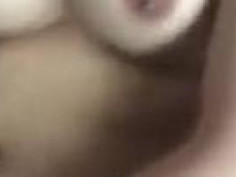 [無聊自拍]大奶閨蜜沒男友～只能靠自己解決！還把影片傳來給我看～幫她徵男友－下集（有影）